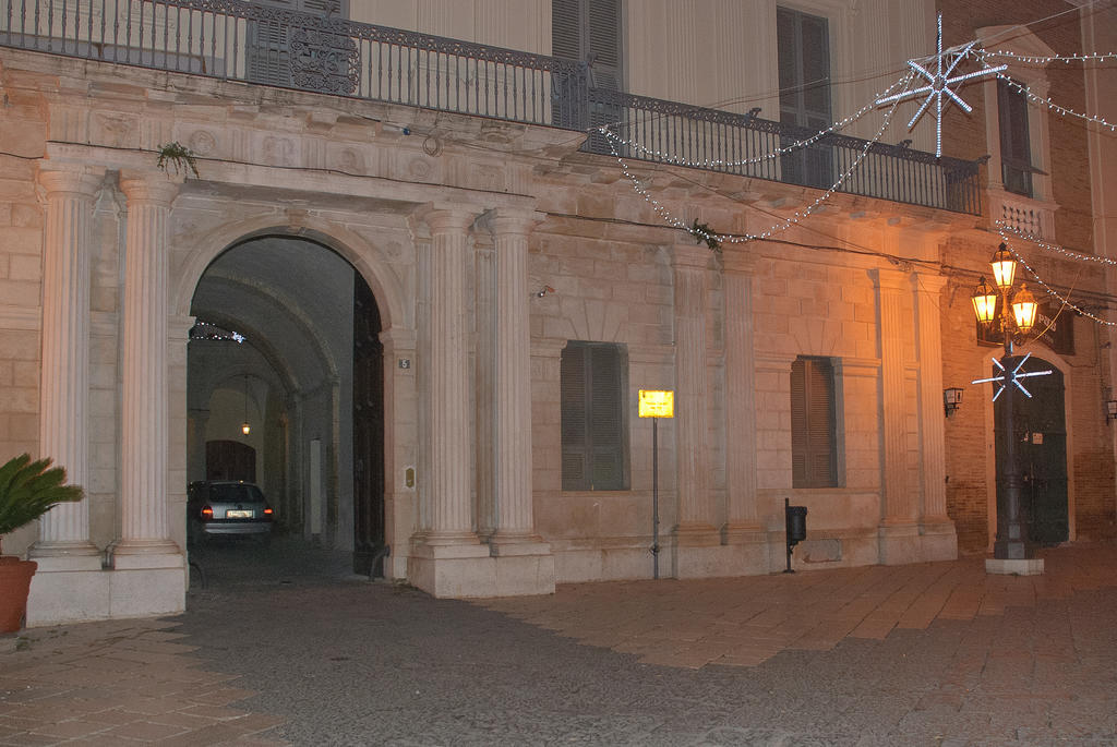 B&B Casa Cavalli 卢切拉 外观 照片